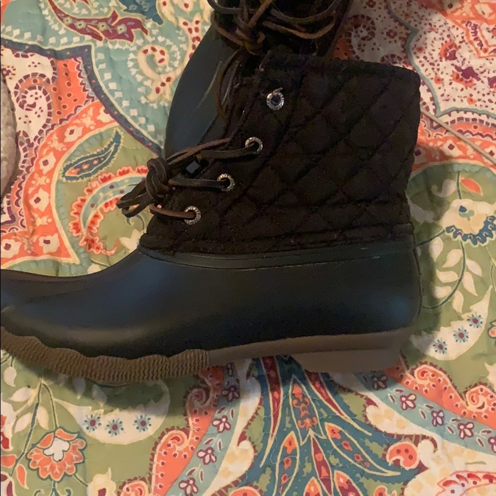 Sperry - Picture 2 of 4